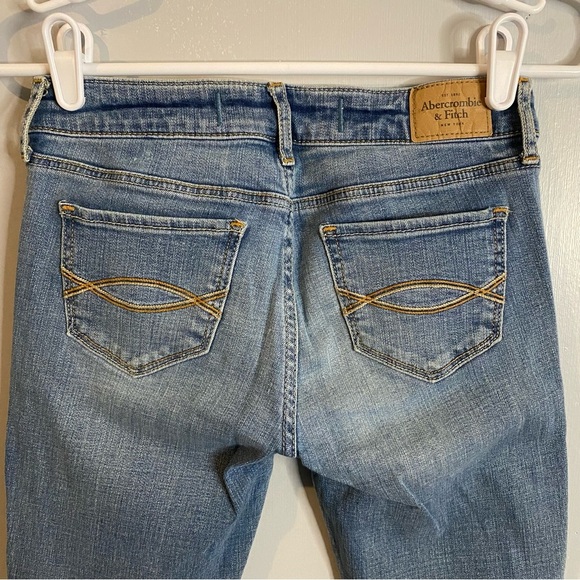 ABERCROMBIE & FITCH Light Blue Jeans Size 0 - Picture 4 of 9